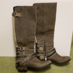 SOREL BOOTS